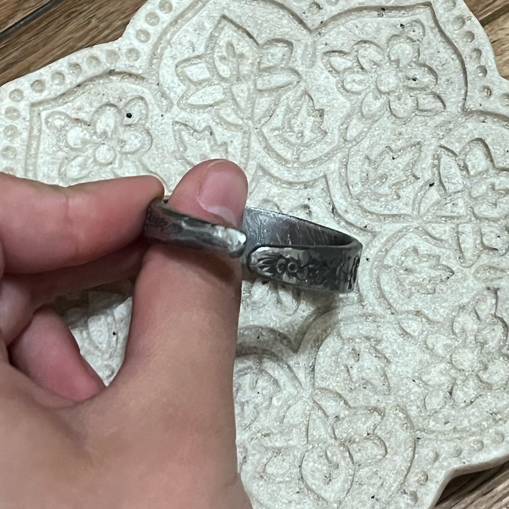 HAND CRAFTED NAPKIN RINGS - Picture 6 of 6
